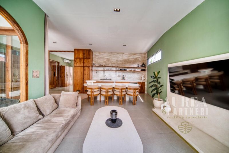 89862 (4).jpeg